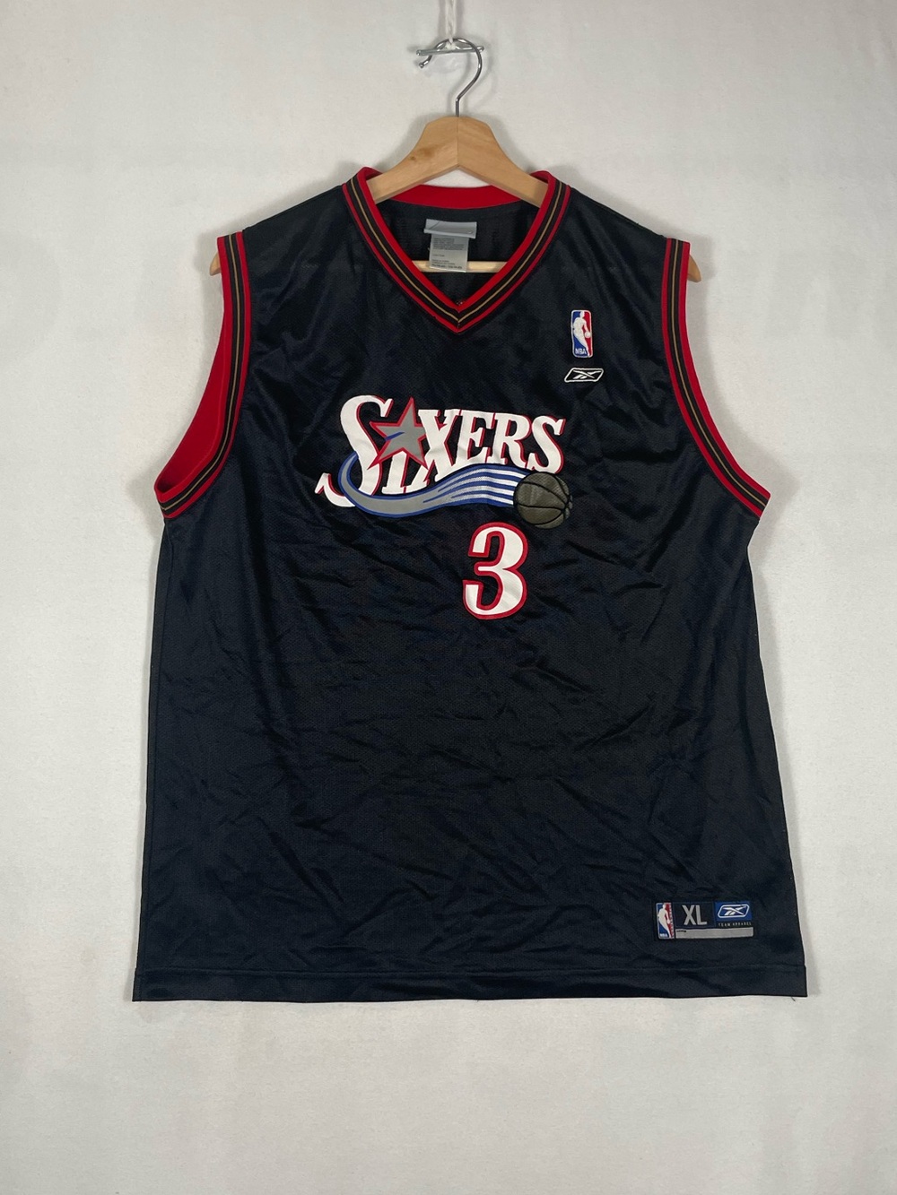 Vintage Reebok Philadelphia 76ers Black Allen Iverson Jersey YOUTH Sz XL (18-20)